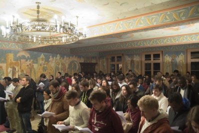 Члены Общины Chemin Neuf на воскресной вечерне в нашей обители Члены Общины Chemin Neuf на воскресной вечерне в нашей обители