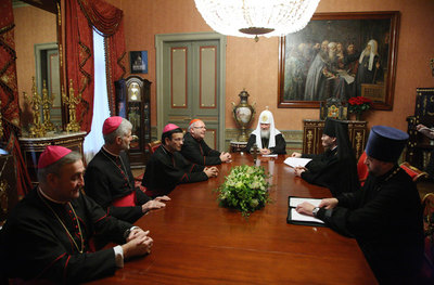 Патриарх Кирилл благодарит католиков за поддержку в открытии православной семинарии во Франции