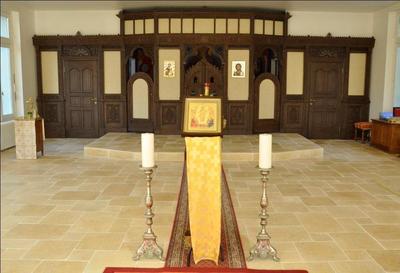 В домовом храме семинарии установлен новый иконостас