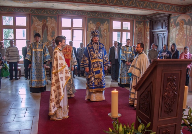 Епископ Нестор совершил литургию в праздник Рождества Богородицы в домовом храме семинарии Епископ Нестор совершил литургию в праздник Рождества Богородицы в домовом храме семинарии