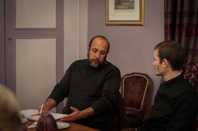 Слева: Абделлатиф Заари, президент ассоциации мусульман агломерации Валь-д'Иер Слева: Абделлатиф Заари, президент ассоциации мусульман агломерации Валь-д'Иер