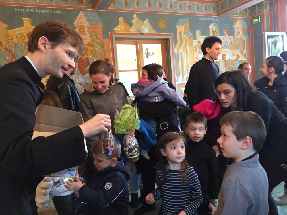 Пасхальный праздник в семинарии для семей пожарников-спасателей Пасхальный праздник в семинарии для семей пожарников-спасателей