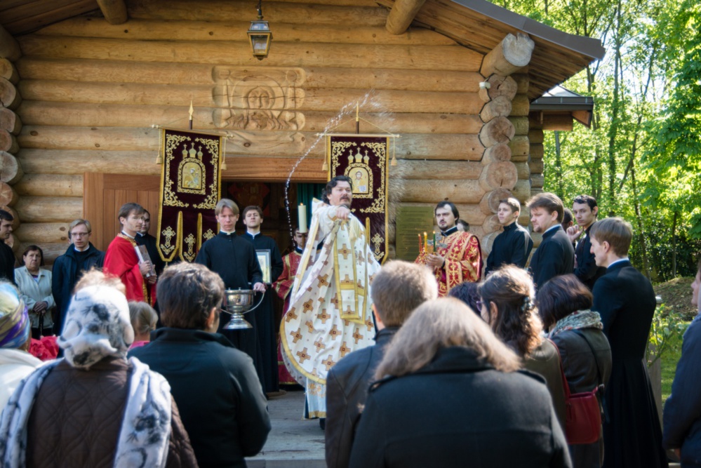 В четверг Светлой Седмицы литургию и крестный ход в семинарии возглавил епископ Нестор В четверг Светлой Седмицы литургию и крестный ход в семинарии возглавил епископ Нестор