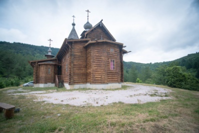 Литургия в деревянном храме Сильванеса Литургия в деревянном храме Сильванеса