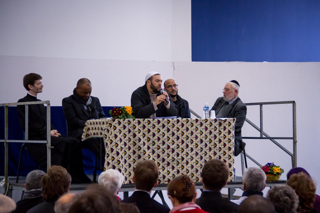 Первая межрелигиозная встреча состоялась в Эпине-су-Сенар Первая межрелигиозная встреча состоялась в Эпине-су-Сенар