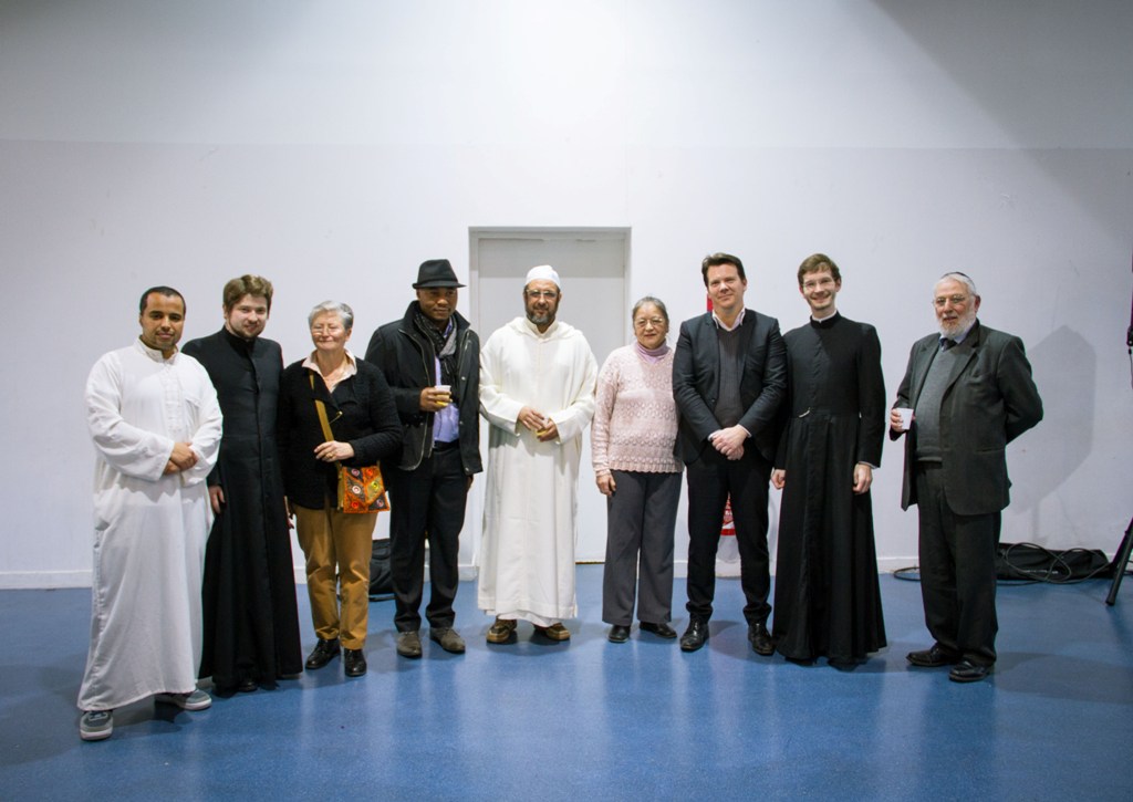 Первая межрелигиозная встреча состоялась в Эпине-су-Сенар Первая межрелигиозная встреча состоялась в Эпине-су-Сенар