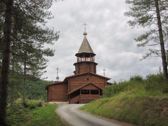 В субботу 2 июля мы совершим литургию в русской деревянной церкви Сильванеса