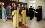 В субботу похвалы Пресвятой Богородицы епископ Нестор совершил литургию в семинарии